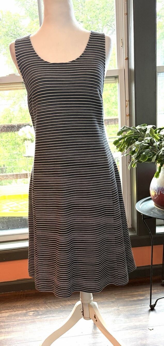 Banana Republic Tank Dress Sz 14 Navy White stripe Sleeveless Scoop Neck A Line